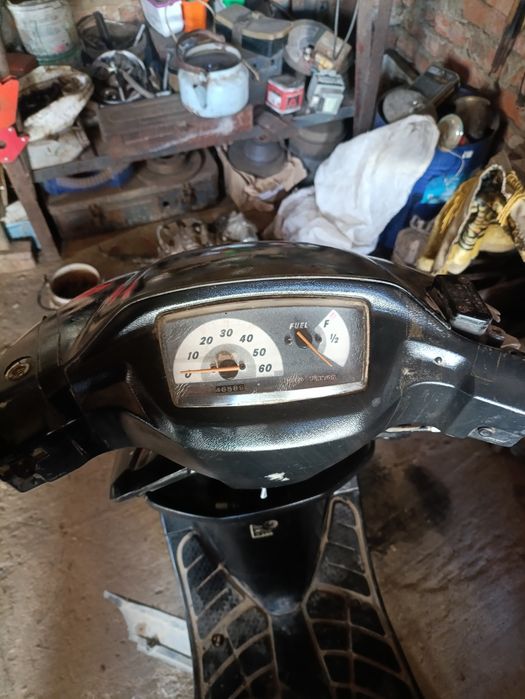 Продам скутер Сузукі сепія, РС в не погануму стані