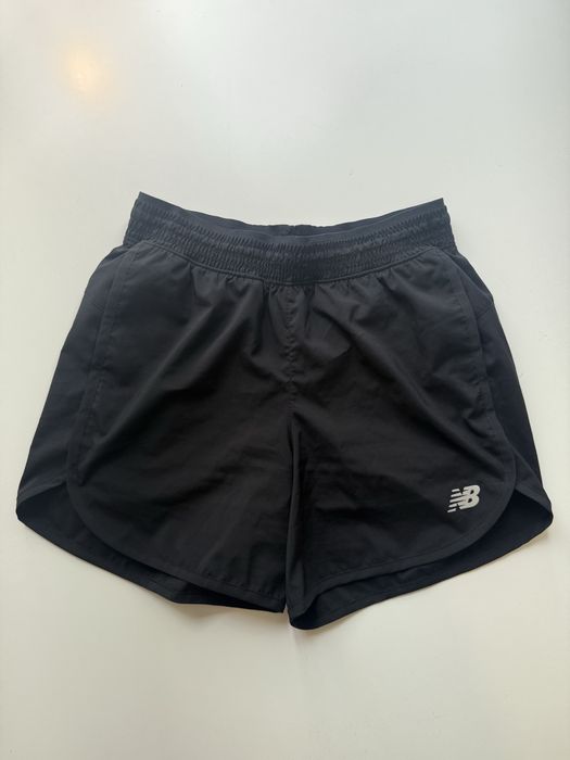 Жіночі шорти NEW BALANCE