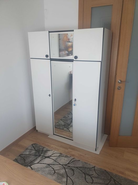 Szafa ubraniowa biała