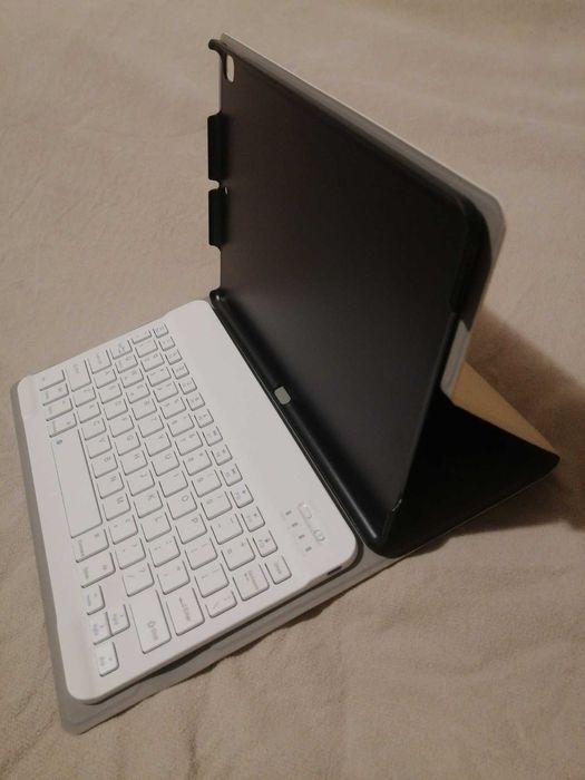 Магнітна Bluetooth клавіатура з чохлом для iPad або інших планшетів