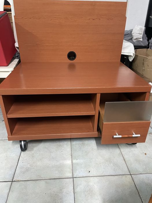 Movel para TV com rodas
