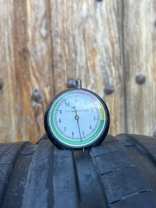 Opona Pirelli Pzero 275/45/21 pojedynka
