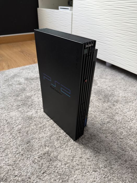 PS2 Slim como nova + cabos + FreeMCBoot