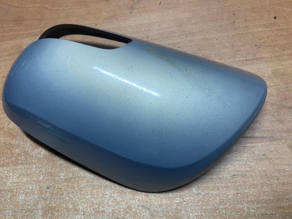 Кришка накладка лівого водійського дзеркала тойота авенсіс т25 рестайл