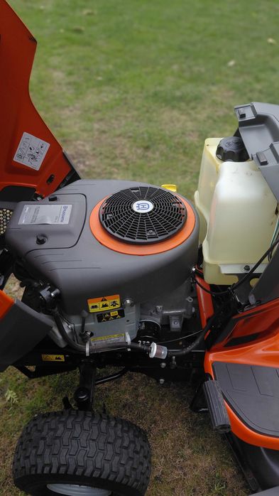 Kosiarka traktorek Husqvarna TC 242T