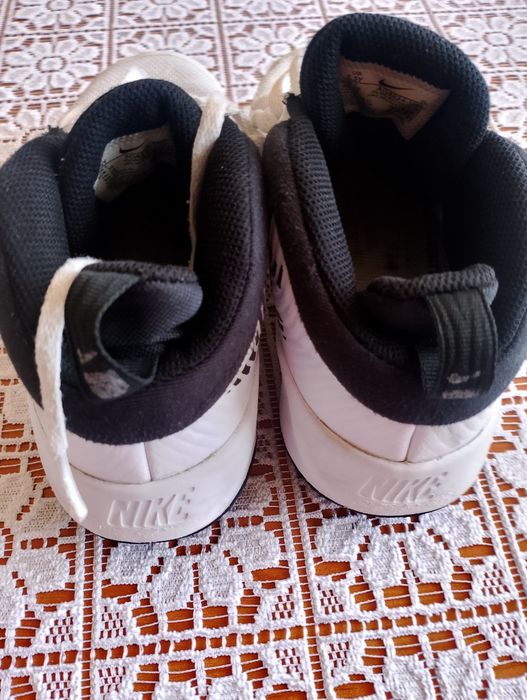 Buty sportowe uniwersalne Nike rozmiar 38 wkładka 24