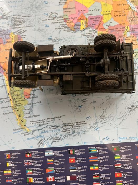 Продаю колекційну модель автомобіля газ-саз 53б .