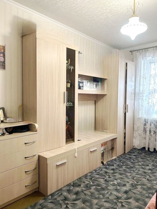 ПРОДАМ 3-кімнатну квартиру в м. Самар, по вул.В.Ковалівка.

Квартира р