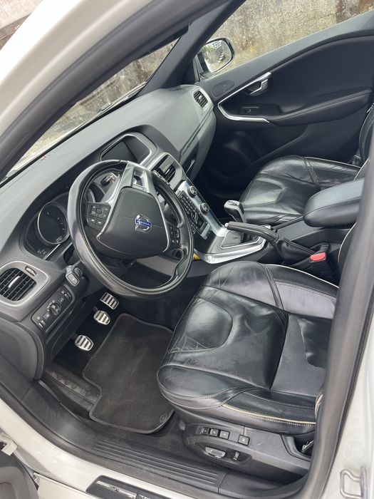 Volvo V40 D4 R design