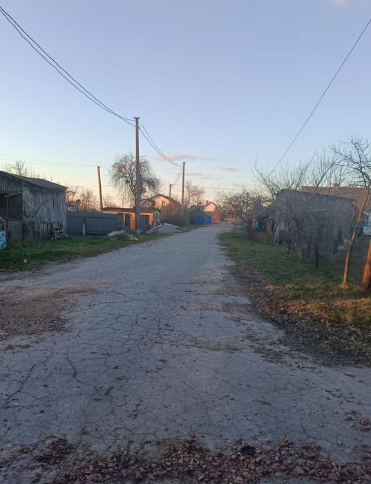 Продам складське приміщення с.Березівка ,500 м, 23 сотки  землі