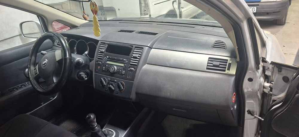 Nissan TIIDA Hatchback  para pecas