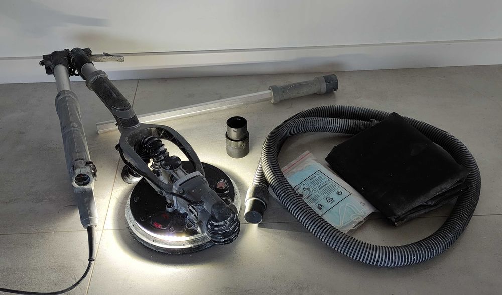 Żyrafa do gipsu, graphite