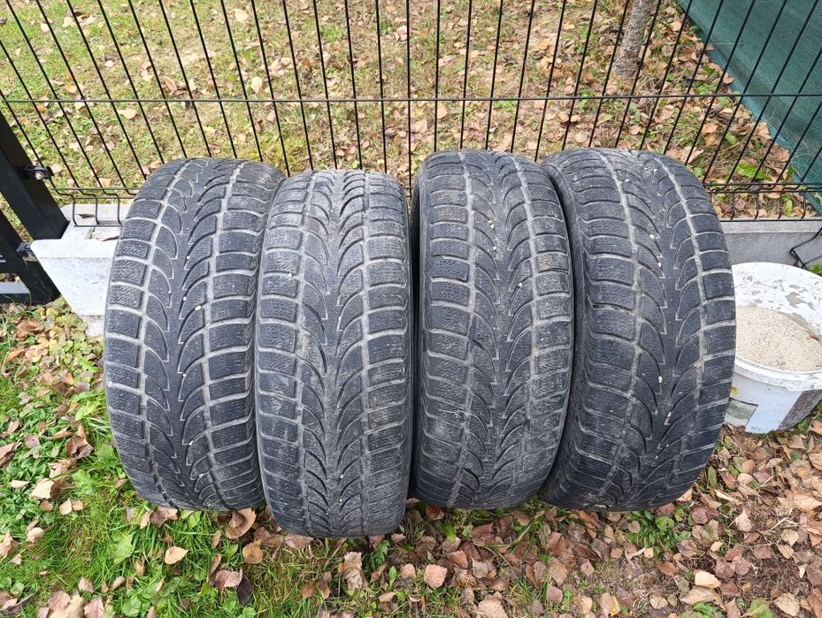 Opony Nokian 205/60 R15 zimowe 4szt