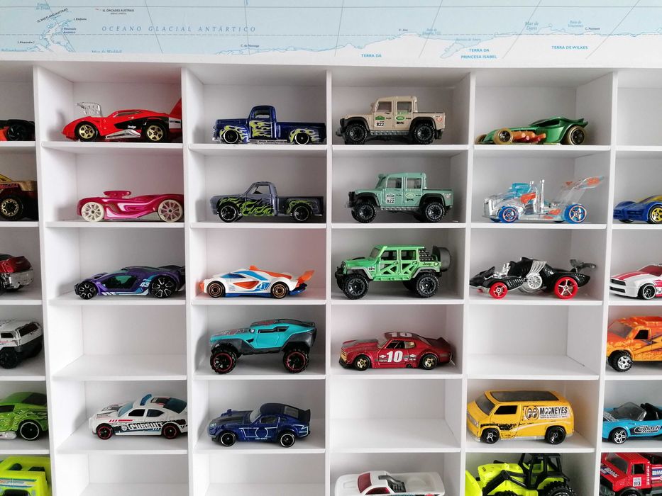 Estante carros miniatura - Hotwheels