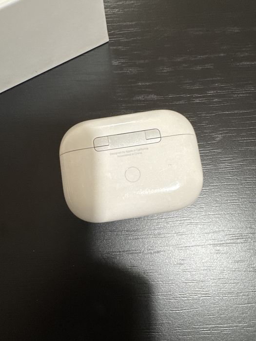 Estojo carregamento AirPods Pro (com auriculares avariados – peças)