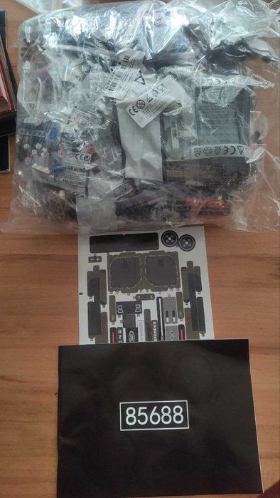 Конструктор сумісний з LEGO Technic Land Rover Defender (42110)