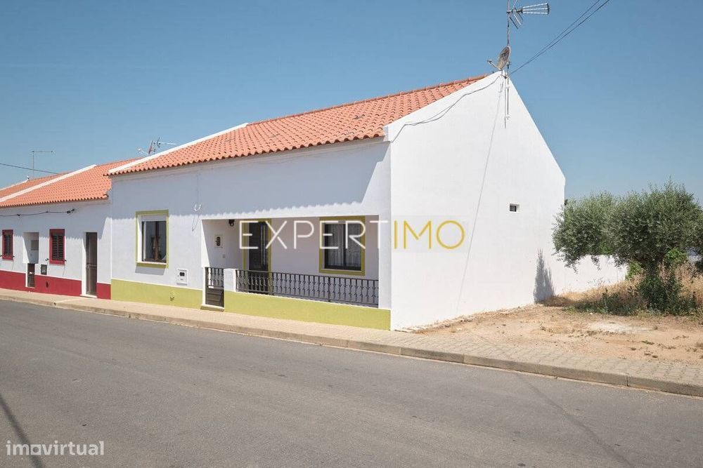 Moradia T2 com Anexo e Potencial de Ampliação em Fornalhas Velhas,...