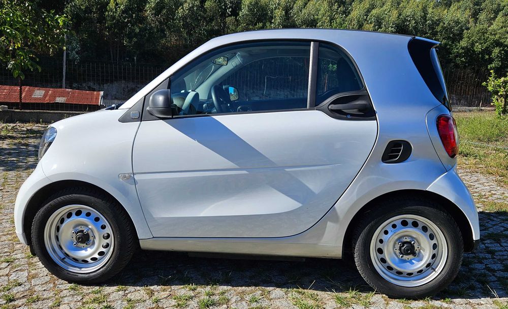 Vendo Smart ForTwo elétrico