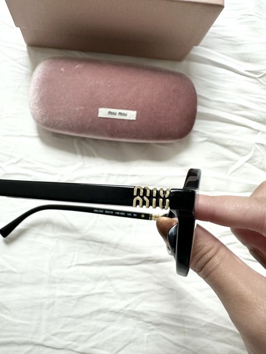 óculos de sol sunglasses preto black oval Miu Miu 04ZS