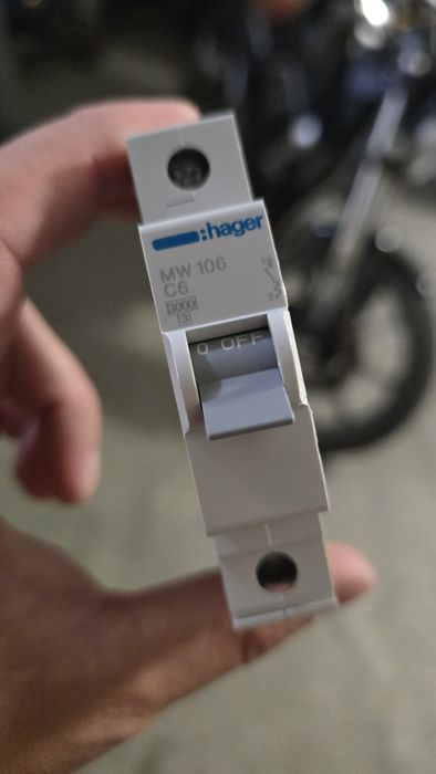 Disjuntores Hager - nunca utilizados