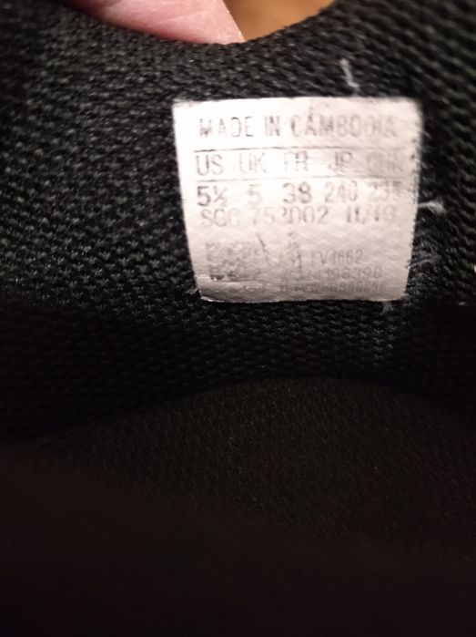 Продам детские шиповки Adidas 38 р