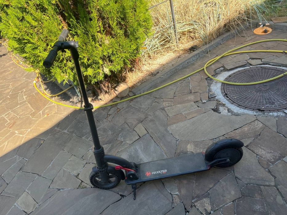 Електросамокат Maxxter