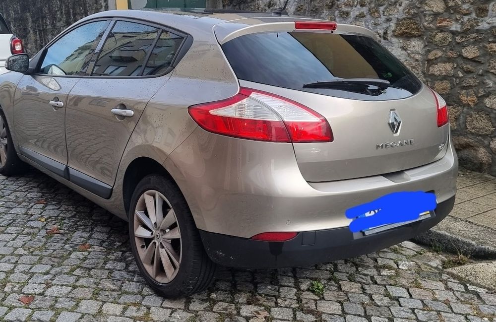 Renault Mégane 2010 • Gasóleo • Teto Solar •