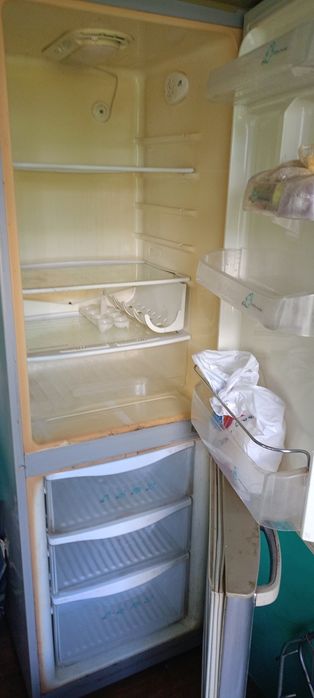 Продам холодильник