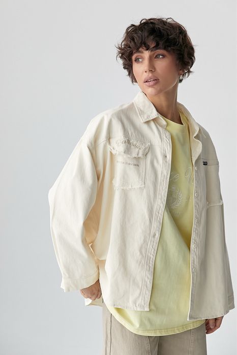 Жіноча котонова сорочка з накладними кишенями