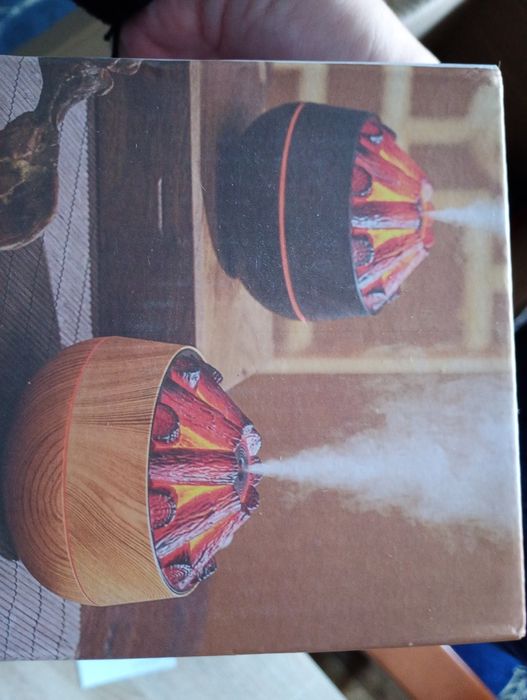 Dyfuzor, nawilżacz powietrza i lampka w jednym Wulkan