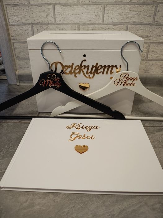 Skrzynka na koperty wieszaki księga gości złote dodatki ślub wesele