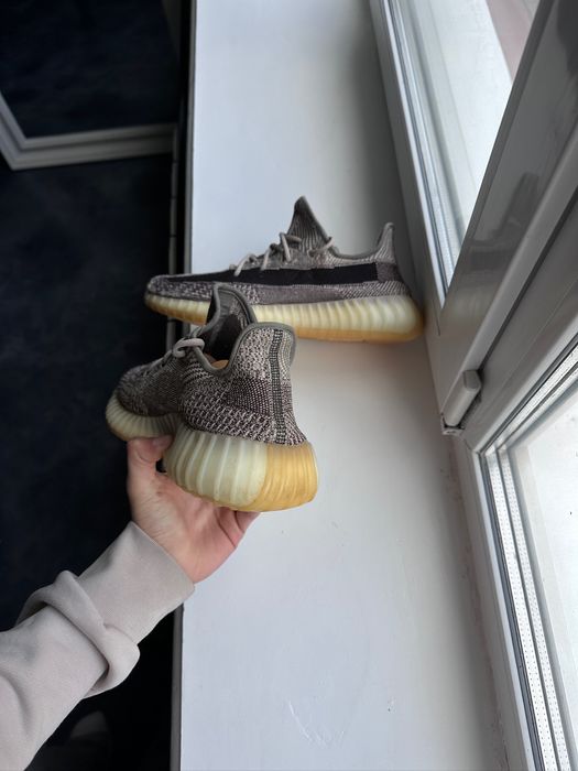 Оригінал! Adidas Yeezy Boost 350 V2 Кросівки Розмір 44 (28 см.)