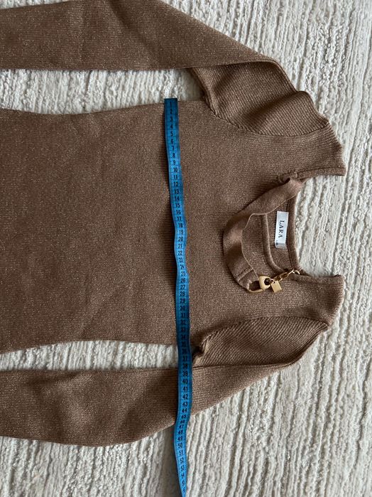 Сукня в ідеальному стані ( одягнена 2 рази)