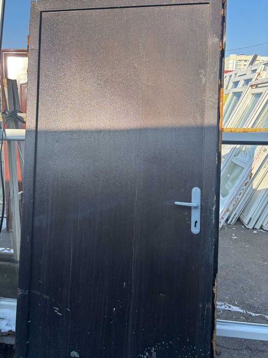 Дверь 2.05*86 металическая бронированная входная группа