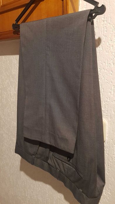 Calças de Homem Tamanho 54. Novas