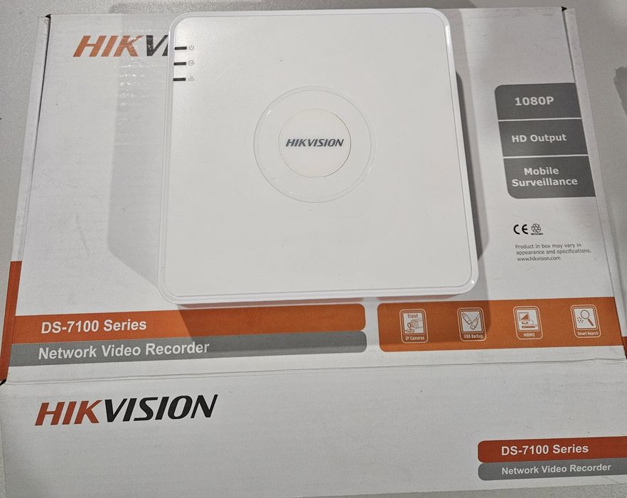 Відеореєстратор Hikvision DS-7104NI-SN/P