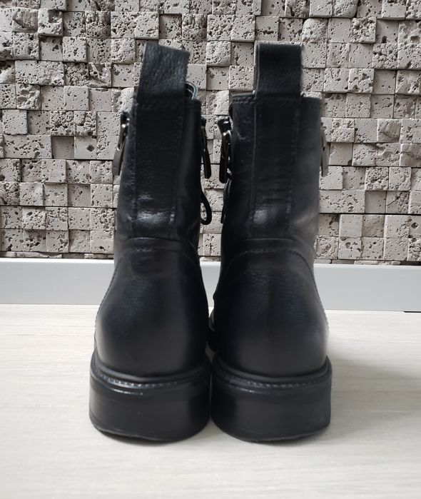 Ботинки чорнi шкiрянi