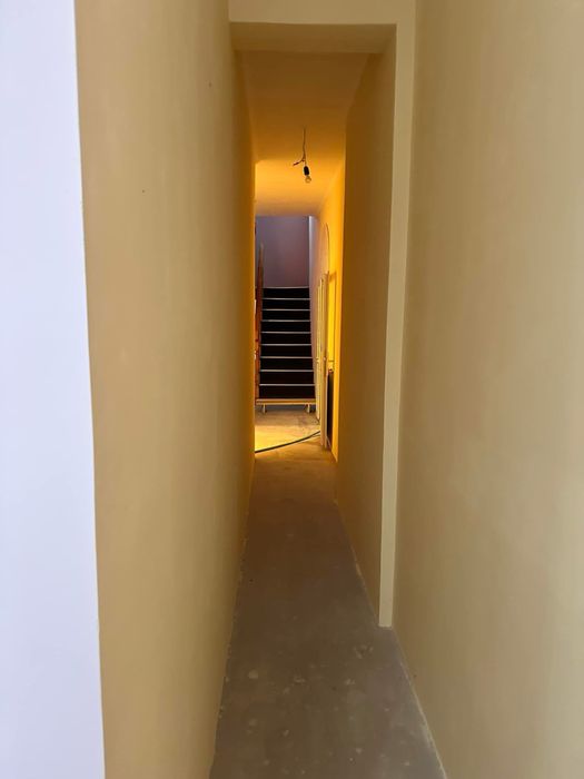 Продажа здания в пригороде