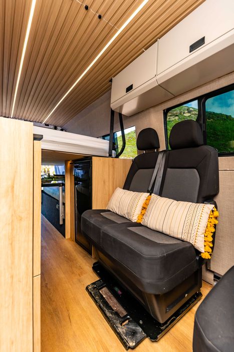 Autocaravana VW Crafter 6 Lugares LEGALIZADA