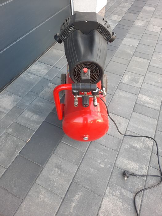 Kompresor Sprężarka Einhell 50l dwutłokowy