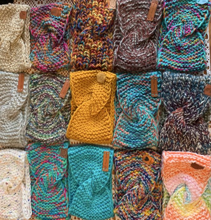 Opaska handmade zrobiona na drutach