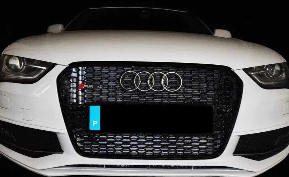 Suporte De Símbolo + Emblema Audi