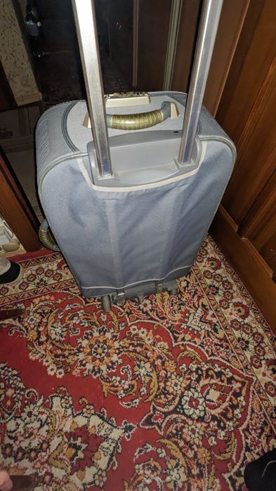 Туристичний чемодан