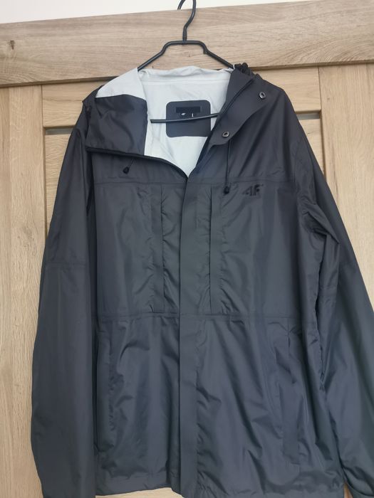 Kurtka 4f przeciwdeszczowa j. nowa.