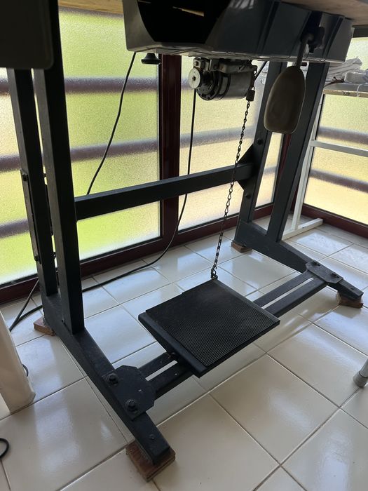 Máquina de Costura Industrial NECCHI