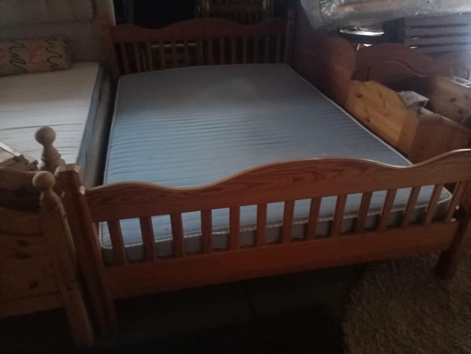 Łóżko Ikea hemnes 140x200 z materacem wiklina sypialnia drewniane