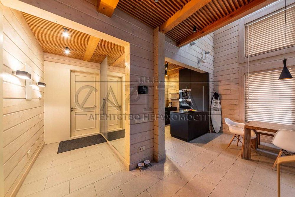 Оренда будинку з генератором, Буча