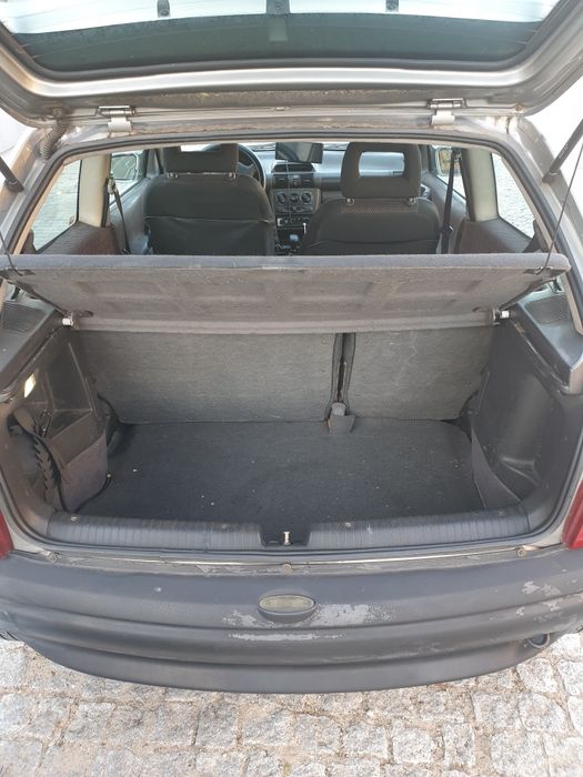 Opel Corsa B 1.5 TD Sport (1996) - Teto de Abrir - Motor Isuzu