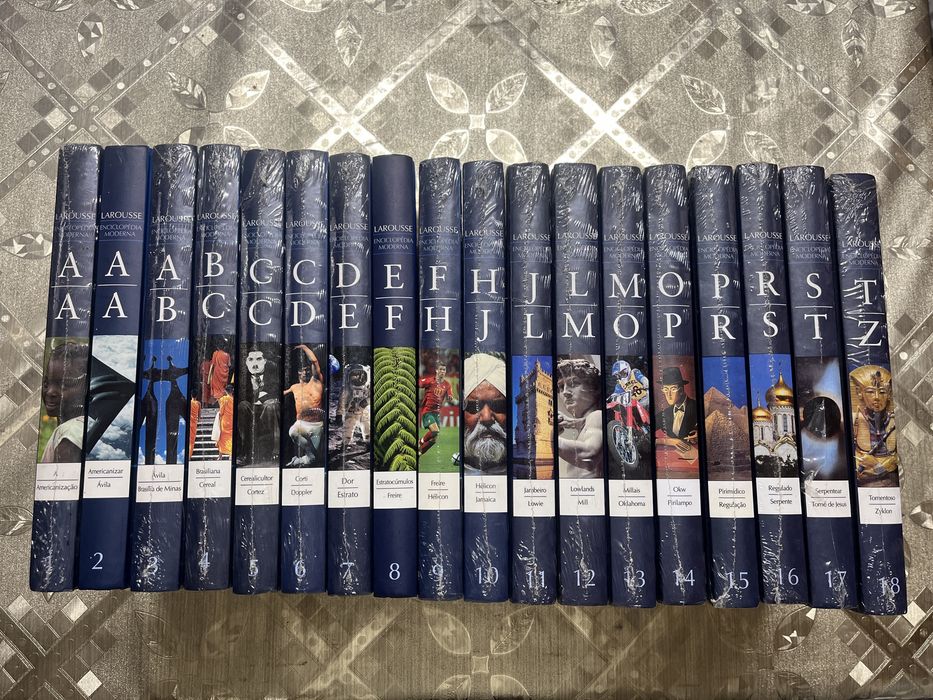 Enciclopédia Moderna Larousse | Círculo de Leitores