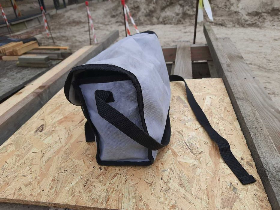 Pozioma taśma kotwicząca, linka dekarska